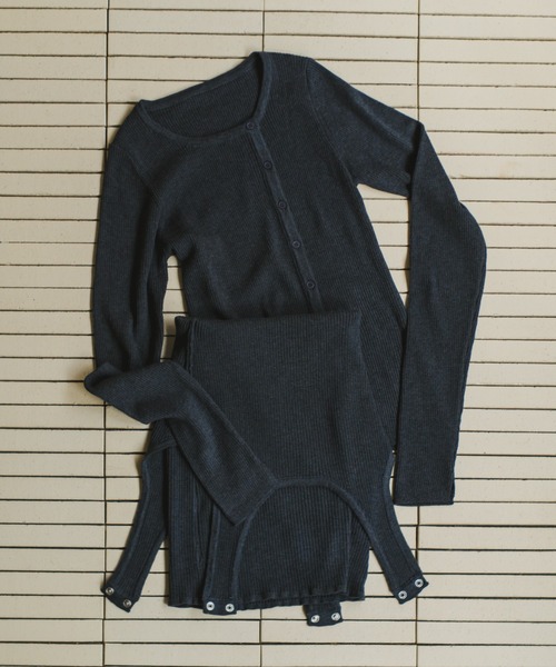 lit(リット)の「Asymmetry Rib Knit Cardigan(ニット/セーター・レディース・チャコールグレー/ブラウン・FREE)」の11枚目の写真