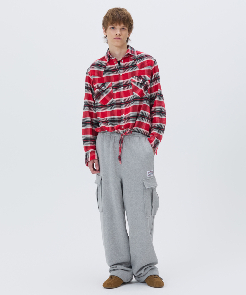 NOHANT（ノアン）の「SWEAT UTILITY CARGO PANTS GRAY（スウェットパンツ・メンズ・グレー・SMALL/MEDIUM/LARGE）」の2枚目の写真