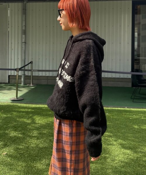 CIAOPANIC TYPY(チャオパニックティピー)の「モヘアタッチロゴニットフーディー(パーカー・レディース・ボルドー/グレー/ブルー/ブラック・MEDIUM/LARGE)」の15枚目の写真