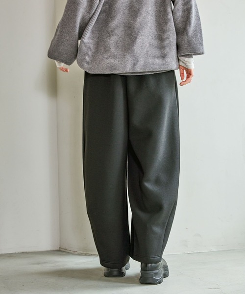 LAKOLE（ラコレ）の「裏起毛コクーンイージーパンツ / 625325（スウェットパンツ・レディース・杢グレー/ブラック・FREE）」の17枚目の写真
