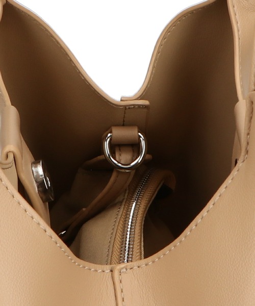 31 Sons de mode（トランテアン　ソン　ドゥ　モード）の「ソフトラウンド2wayバッグ（ハンドバッグ・レディース・ベージュ/ブラック/アイボリー・ﾌﾘ-）」の14枚目の写真