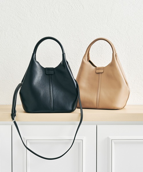 31 Sons de mode（トランテアン　ソン　ドゥ　モード）の「ソフトラウンド2wayバッグ（ハンドバッグ・レディース・ベージュ/ブラック/アイボリー・ﾌﾘ-）」の5枚目の写真