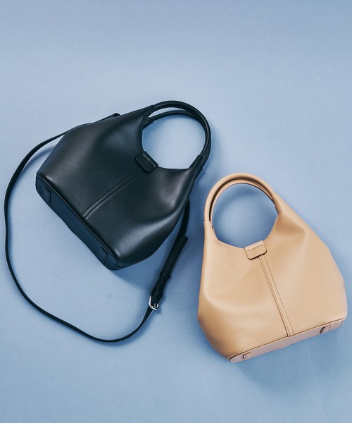 31 Sons de mode（トランテアン　ソン　ドゥ　モード）の「ソフトラウンド2wayバッグ（ハンドバッグ・レディース・ベージュ/ブラック/アイボリー・ﾌﾘ-）」の4枚目の写真