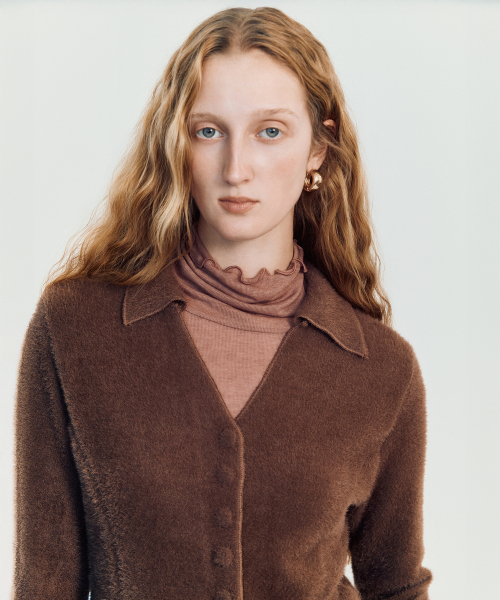 MAYVERU（メイバーユー）の「Prim wool cardigan knitwear _ Brown（ニット/セーター・レディース・その他・FREE）」の2枚目の写真