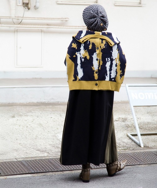 OSMOSIS(オズモーシス)の「2WAYジャガードニットプルオーバー(カーディガン/ボレロ・レディース・オリーブ/ライトベージュ/パープル・ONE SIZE)」の18枚目の写真