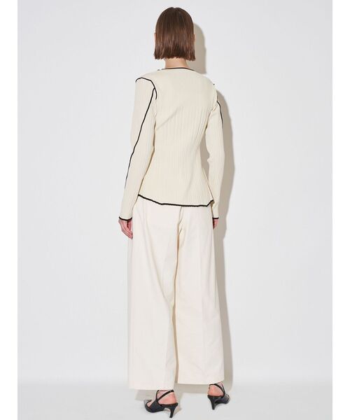 ELENDEEK（エレンディーク）の「バイカラーアンサンブルニット（カーディガン/ボレロ・レディース・アイボリー/ブラック/ラベンダー・FREE）」の13枚目の写真