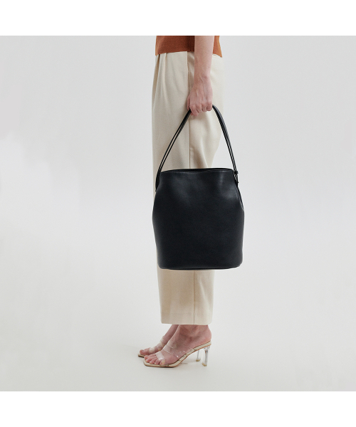 clover bucket BAG - black