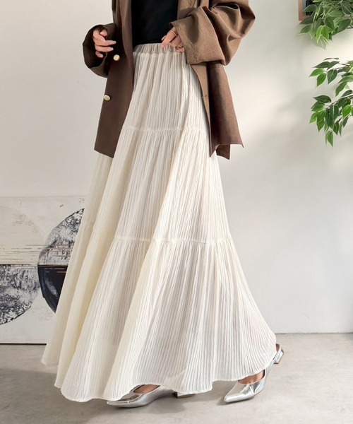 Classical Evon(クラシカルエヴォン)の「【Classical Evon】甘くない、大人のティアード。シアーな抜け感と美シルエット。3段プリーツティアードスカート(スカート・レディース・アイボリー/ブラック・SMALL/MEDIUM/LARGE/X-LARGE)」の3枚目の写真