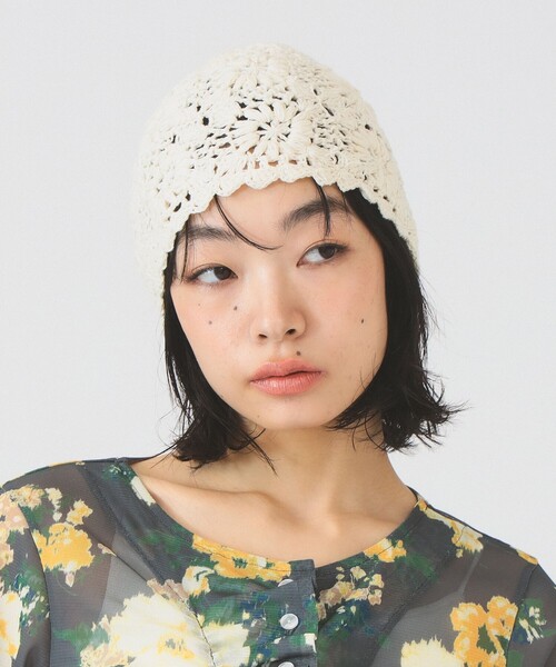 Ray BEAMS（レイビームス）の「フリル ハンド ニット帽（ニットキャップ/ビーニー・レディース・グレー/オフホワイト・ONE SIZE）」の3枚目の写真