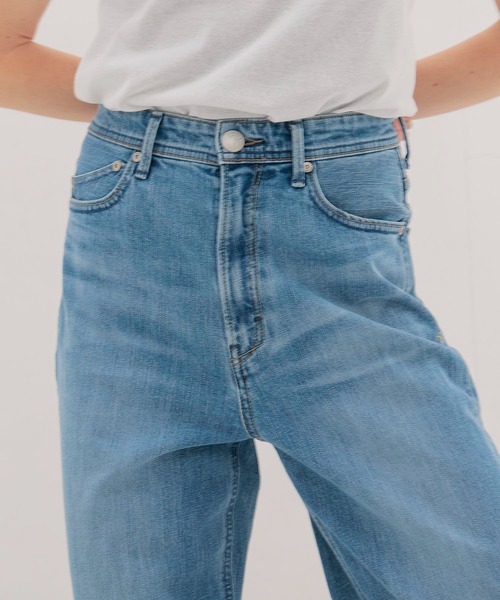 YANUK（ヤヌーク）の「YANUK / LEA Boys Straight(LEA ボーイズストレート 57151231)（デニムパンツ・レディース・ブルー・25/24/23）」の4枚目の写真