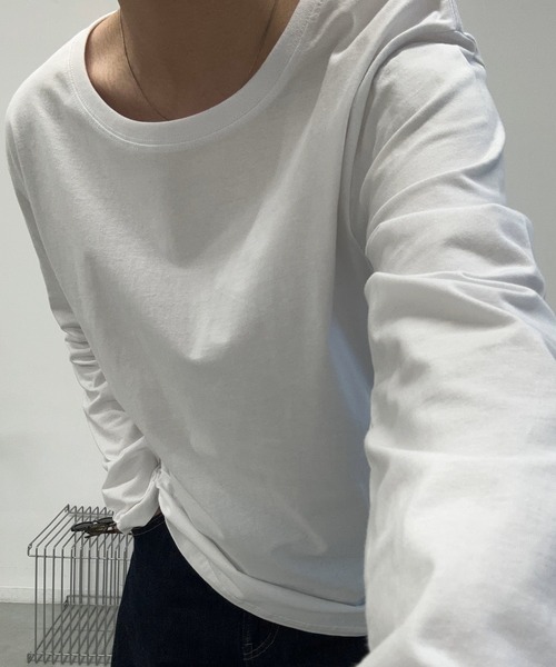 AUREN（オーレン）の「【ユニセックス】カラーロングTシャツ　豊富なカラー展開で万能/シンプル（Tシャツ/カットソー・メンズ・レッド/ブラック/ライトブルー/ホワイト/イエロー/グレー・LARGE/SMALL/MEDIUM）」の12枚目の写真