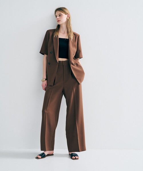 uncrave(アンクレイヴ)の「ウォッシャブルドライサップ ワイドパンツ(サスペンダー付き)(その他パンツ・レディース・ブラック系/グレー系/ベージュ系1/黄土色系/ネイビー系・3/2/0/00/1)」の9枚目の写真