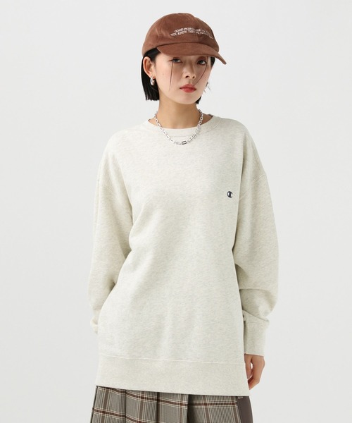 Champion(チャンピオン)の「【Champion(チャンピオン)】別注クルーネックチュニック(スウェット・レディース・ネイビー/ライトグレー/ナチュラル/ライトブルー・FREE)」の2枚目の写真