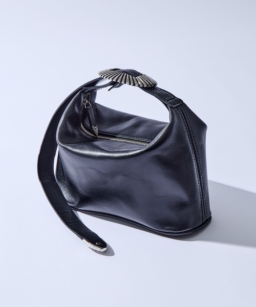 TOGA PULLA（トーガ　プルラ）の「【TOGA PULLA/トーガプルラ】Leather mini bag/レザーミニバッグ（ハンドバッグ・レディース・ブラック・FREE）」の7枚目の写真
