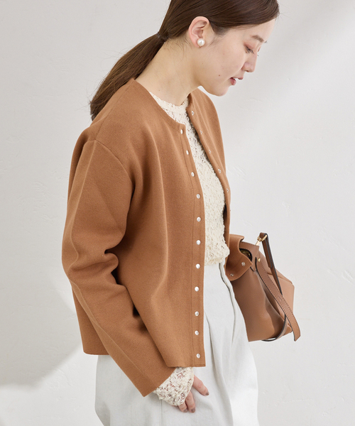 IENA（イエナ）の「《追加2》ダブルフェイススナップカーディガン（カーディガン/ボレロ・レディース・ブラック/キャメル/イエロー・FREE）」の4枚目の写真