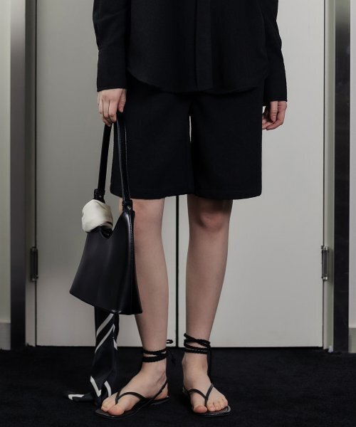 HARDCORE HAPPINESS（ハードコアハピネス）の「SILHOUETTE SIGNATURE BERMUDA PANTS_BLACK（その他パンツ・レディース・その他・S/M）」の7枚目の写真