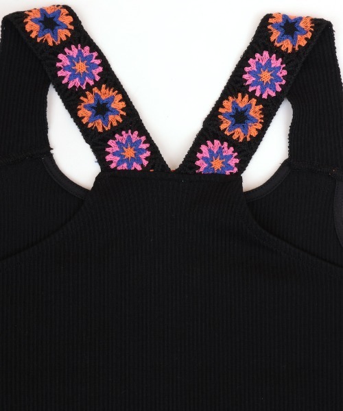 チチカカ（チチカカ）の「クロシェインナータンクトップ（タンクトップ・レディース・ブラック/オフホワイト/グリーン・MEDIUM/LARGE）」の7枚目の写真