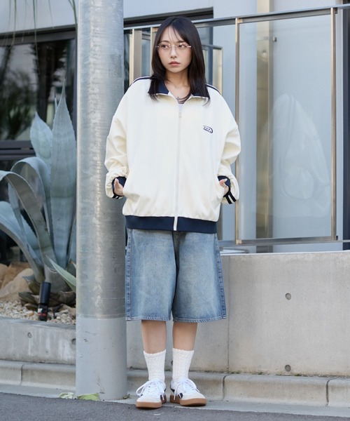 WEGO(ウィゴー)の「WEGO/【26年春夏新作】ライントラックジャケット(ジャージ・メンズ・オフホワイト/ブラウン/ネイビー・LARGE/MEDIUM)」の4枚目の写真