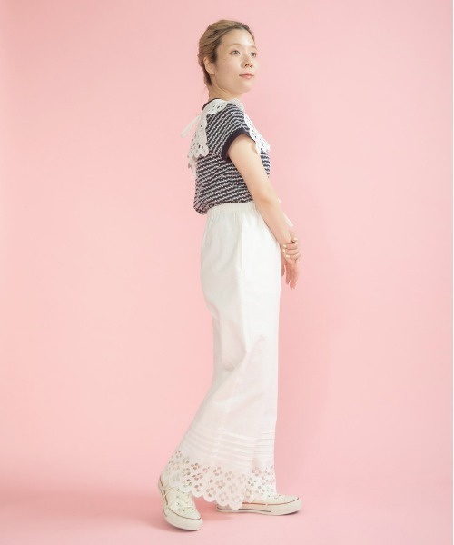 Dot＆Stripes CHILD WOMAN（ドットアンドストライプス　チャイルドウーマン）の「コットンリネンキャンバス フラワーカットワーク イージーパンツ（その他パンツ・レディース・ホワイト・FREE）」の19枚目の写真