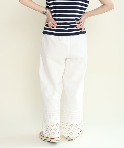 Dot&Stripes CHILD WOMAN(ドットアンドストライプス チャイルドウーマン)の「コットンリネンキャンバス フラワーカットワーク イージーパンツ(その他パンツ・レディース・ホワイト/ブラック・FREE)」の18枚目の写真