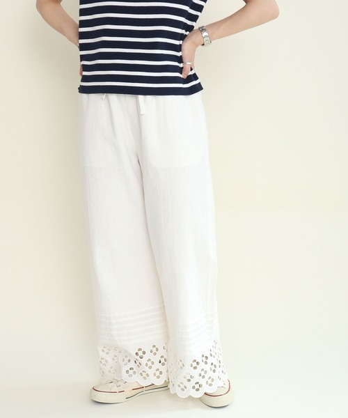 Dot&Stripes CHILD WOMAN(ドットアンドストライプス チャイルドウーマン)の「コットンリネンキャンバス フラワーカットワーク イージーパンツ(その他パンツ・レディース・ホワイト/ブラック・FREE)」の12枚目の写真