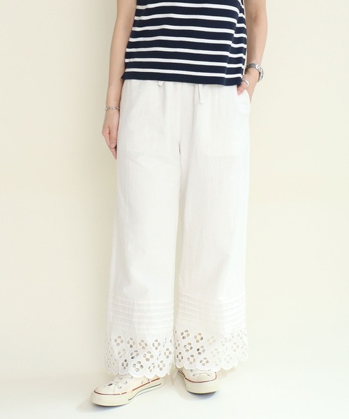 Dot&Stripes CHILD WOMAN(ドットアンドストライプス チャイルドウーマン)の「コットンリネンキャンバス フラワーカットワーク イージーパンツ(その他パンツ・レディース・ホワイト/ブラック・FREE)」の14枚目の写真