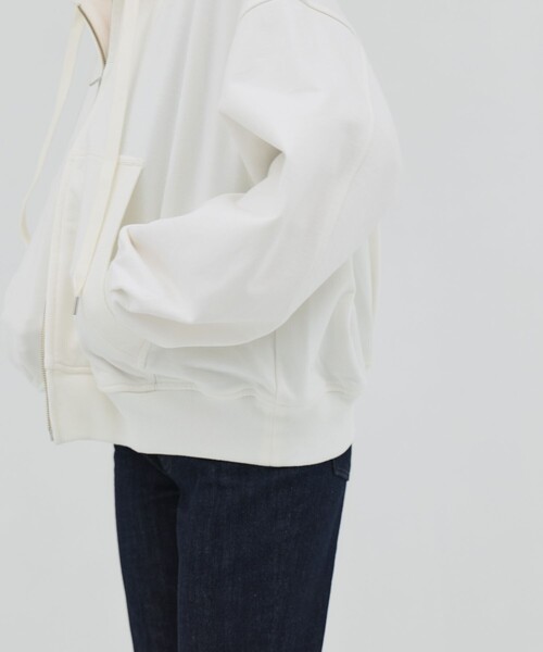 PUBLIC TOKYO(パブリックトウキョウ)の「【2026春新作】極 オーバーサイズバルーンフーディ(パーカー・レディース・ネイビー/ホワイト・FREE)」の4枚目の写真