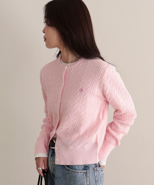 fredy emue（フレディエミュ）の「FR刺繍ケーブル柄ニットカーディガン（カーディガン/ボレロ・レディース・ライトグリーン/ネイビー/オフホワイト/ベビーピンク・38）」の10枚目の写真