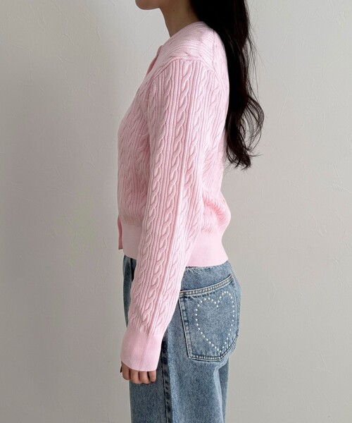 fredy emue（フレディエミュ）の「FR刺繍ケーブル柄ニットカーディガン（カーディガン/ボレロ・レディース・ライトグリーン/ネイビー/オフホワイト/ベビーピンク・38）」の13枚目の写真