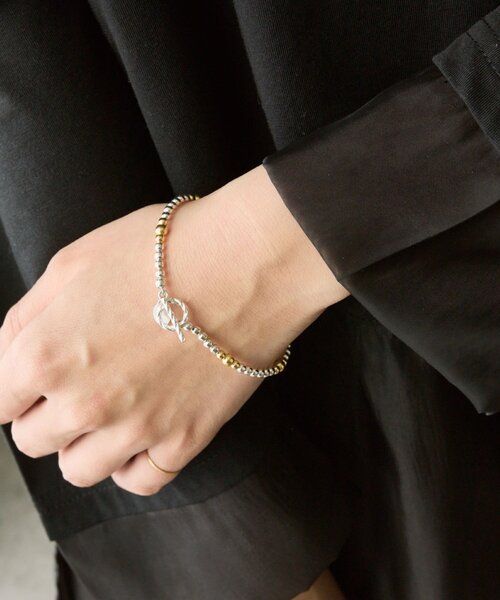 ear PAPILLONNER(イアパピヨネ)の「《スターリングシルバー使用》縞々ナバホパールブレスレット(ブレスレット・レディース・シルバー系その他4・FREE)」の6枚目の写真