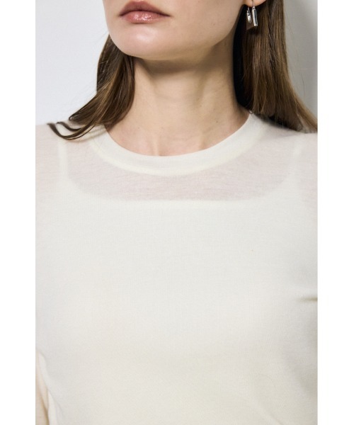 AZUL by moussy(アズールバイマウジー)の「シアー素材ロングTシャツ 秋服 春服 シアートップス ロンT 無地 長袖(Tシャツ/カットソー・レディース・ライトブラック/グレー/レッド/グリーン/オフホワイト・FREE)」の12枚目の写真