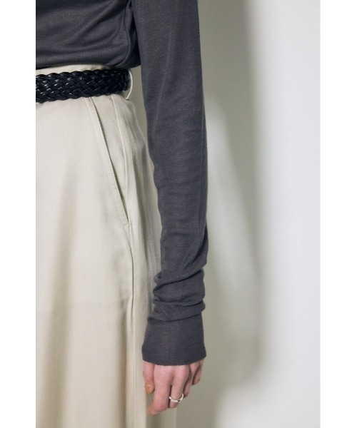 AZUL by moussy(アズールバイマウジー)の「シアー素材ロングTシャツ 秋服 春服 シアートップス ロンT 無地 長袖(Tシャツ/カットソー・レディース・ライトブラック/グレー/レッド/グリーン/オフホワイト・FREE)」の22枚目の写真