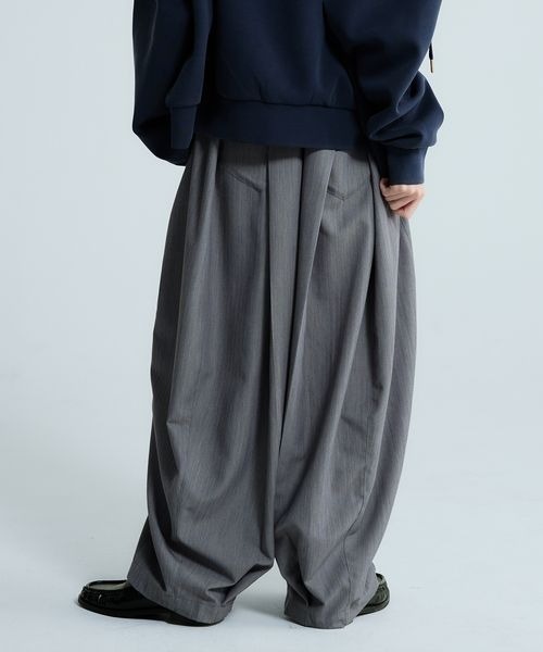 JEANASIS(ジーナシス)の「バックタックコクーンパンツ/663465(スラックス・レディース・ホワイト/グレー系その他/ブラック・SMALL/MEDIUM)」の9枚目の写真