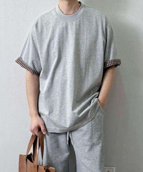 FreeZone(フリーゾーン)の「配色レイヤードネック×チェック袖口 ルーズシルエット半袖Tシャツ(Tシャツ/カットソー・メンズ・グレー/ブラック・F)」の4枚目の写真