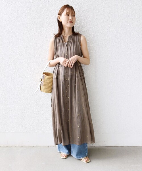 SHIPS（シップス）の「〈手洗い可能〉コットン オーガンジー 刺繍 ウエスト ドロスト ワンピース（ワンピース・レディース・ブラック/カーキ・ONE SIZE）」の8枚目の写真