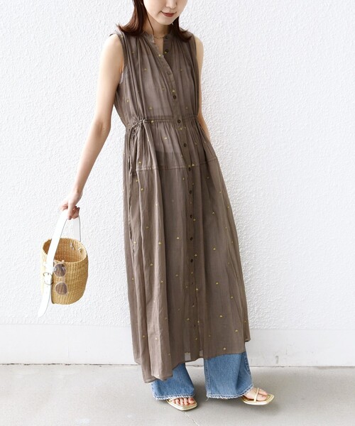 SHIPS（シップス）の「〈手洗い可能〉コットン オーガンジー 刺繍 ウエスト ドロスト ワンピース（ワンピース・レディース・ブラック/カーキ・ONE SIZE）」の11枚目の写真