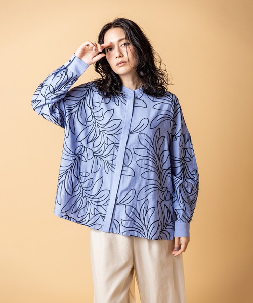 OSMOSIS(オズモーシス)の「エンブロイダリー比翼シャツ(シャツ/ブラウス・レディース・アイボリー/ブラック・ONE SIZE)」の6枚目の写真