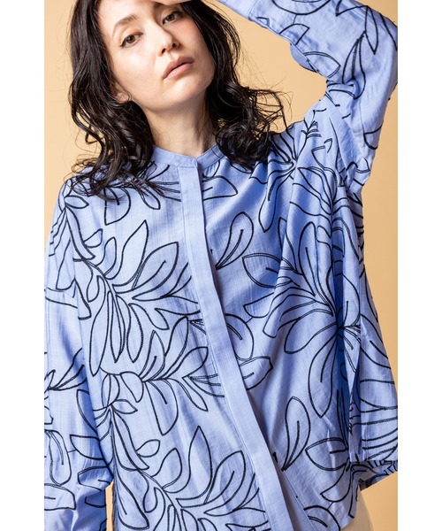 OSMOSIS(オズモーシス)の「エンブロイダリー比翼シャツ(シャツ/ブラウス・レディース・アイボリー/ブラック・ONE SIZE)」の9枚目の写真