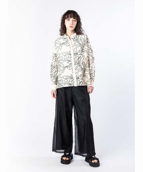 OSMOSIS(オズモーシス)の「エンブロイダリー比翼シャツ(シャツ/ブラウス・レディース・アイボリー/ブラック・ONE SIZE)」の11枚目の写真