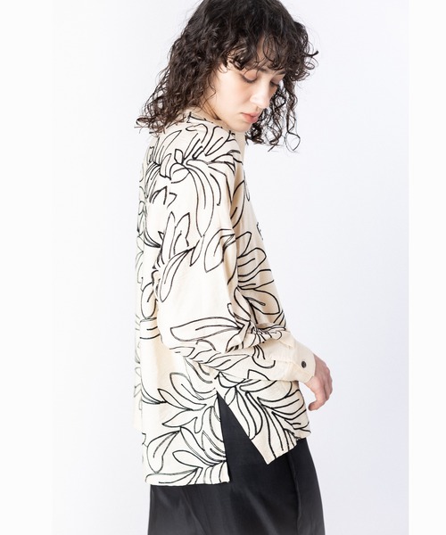 OSMOSIS(オズモーシス)の「エンブロイダリー比翼シャツ(シャツ/ブラウス・レディース・アイボリー/ブラック・ONE SIZE)」の17枚目の写真