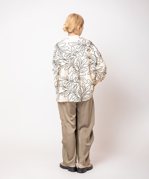 OSMOSIS(オズモーシス)の「エンブロイダリー比翼シャツ(シャツ/ブラウス・レディース・アイボリー/ブラック・ONE SIZE)」の20枚目の写真