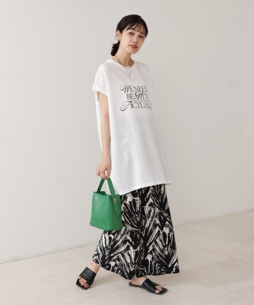 Bou Jeloud(ブージュルード)の「サッカーロゴチュニック(Tシャツ/カットソー・レディース・オフホワイト・FREE)」の3枚目の写真
