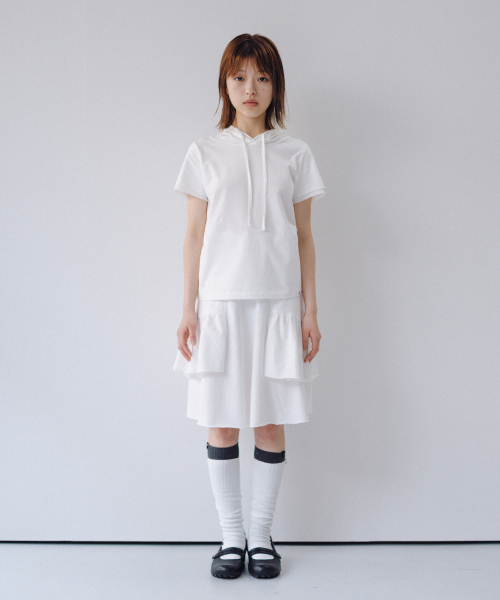 OHESHIO(オヘシオ)の「HOODED LAYERED CAP SLEEVE T-SHIRT, WHITE(パーカー・レディース・その他・FREE)」の3枚目の写真