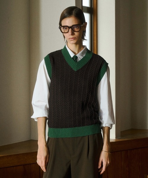 soerte(ソエルテ)の「Herringbone Summer Knit Vest/ヘリンボーンサマーニットベスト(ベスト・メンズ・ブラウン/ベージュ/グリーン・2/1/3)」の1枚目の写真