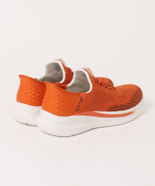 SKECHERS(スケッチャーズ)の「【SKECHERS】スリップインズ SLADE - QUINTO(スニーカー・メンズ・オレンジ/ブラック×ブラック・25.0cm/25.5cm/26.0cm/26.5cm/27.0cm/28.0cm)」の3枚目の写真