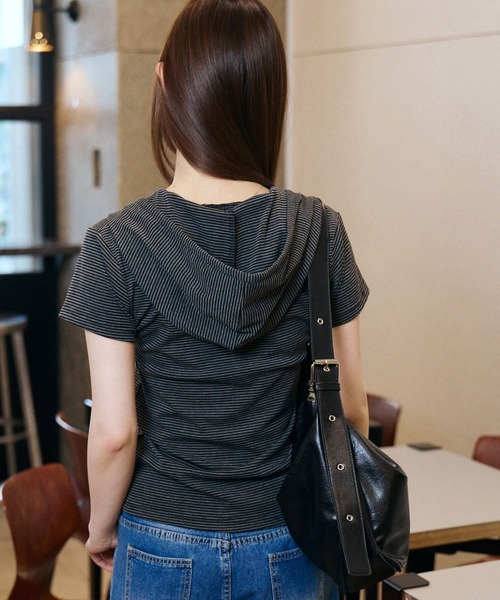 muet.（ミュエ）の「フード付きヘンリーネックボーダーカットソートップス（Tシャツ/カットソー・レディース・グレー/ブラック・MEDIUM/LARGE）」の13枚目の写真