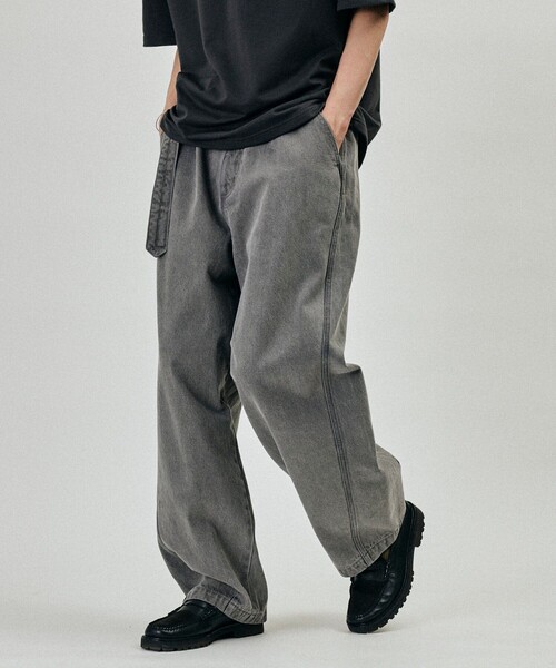FREAK'S STORE(フリークスストア)の「BELTED WIDE DENIM / ベルテッド ワイドデニムパンツ(デニムパンツ・メンズ・ブルー/グレー/サックスブルー・LARGE/MEDIUM)」の2枚目の写真