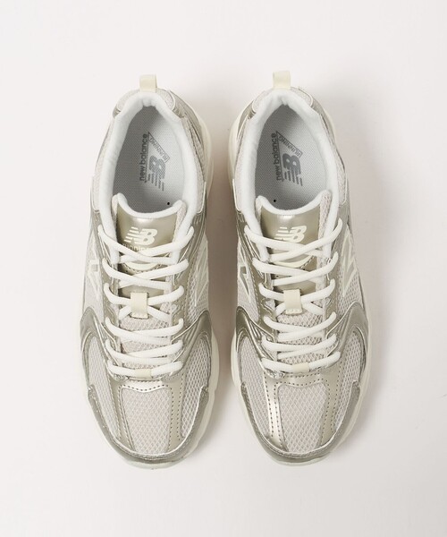 NEW BALANCE(ニューバランス)の「<New Balance>U5301Z0/D スニーカー(スニーカー・レディース・ゴールド・23cm/25cm/24cm/23.5cm/25.5cm/22.5cm/24.5cm)」の3枚目の写真