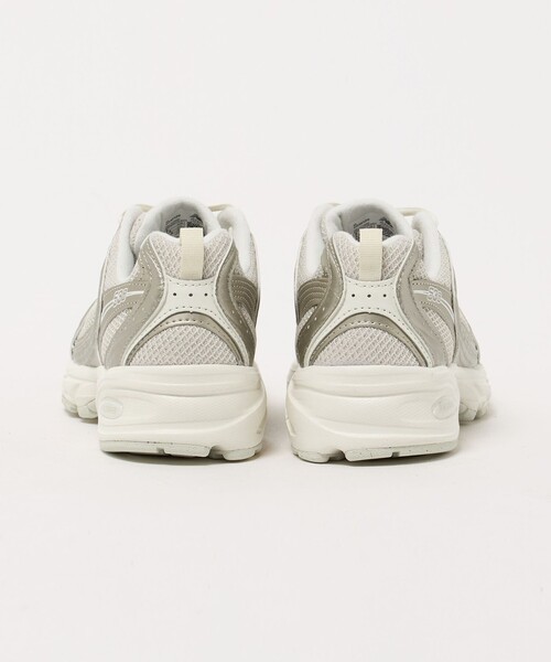 NEW BALANCE(ニューバランス)の「<New Balance>U5301Z0/D スニーカー(スニーカー・レディース・ゴールド・23cm/25cm/24cm/23.5cm/25.5cm/22.5cm/24.5cm)」の5枚目の写真