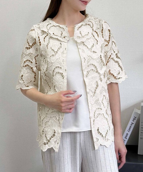 LOWO(ロワ)の「カットワークレースセットアップ ブラウス 半袖 ショートパンツ 上下セット(セットアップ・レディース・オフホワイト/ブラック・FREE)」の3枚目の写真
